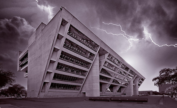 99 Storm over Dallas City Hall: Keep or Demolish-Judges Choice