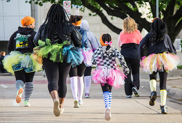 Tutu Run, women, girls, run, tutus, Reunion Arena