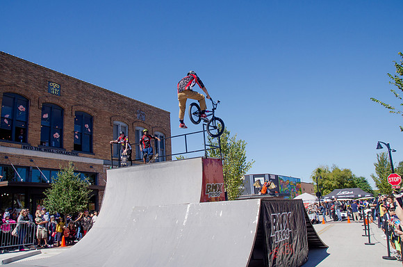 Stop-Grand Opening Garland Square