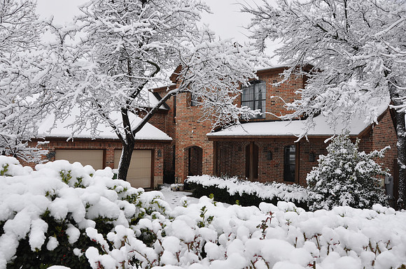 It Does Snow in Garland